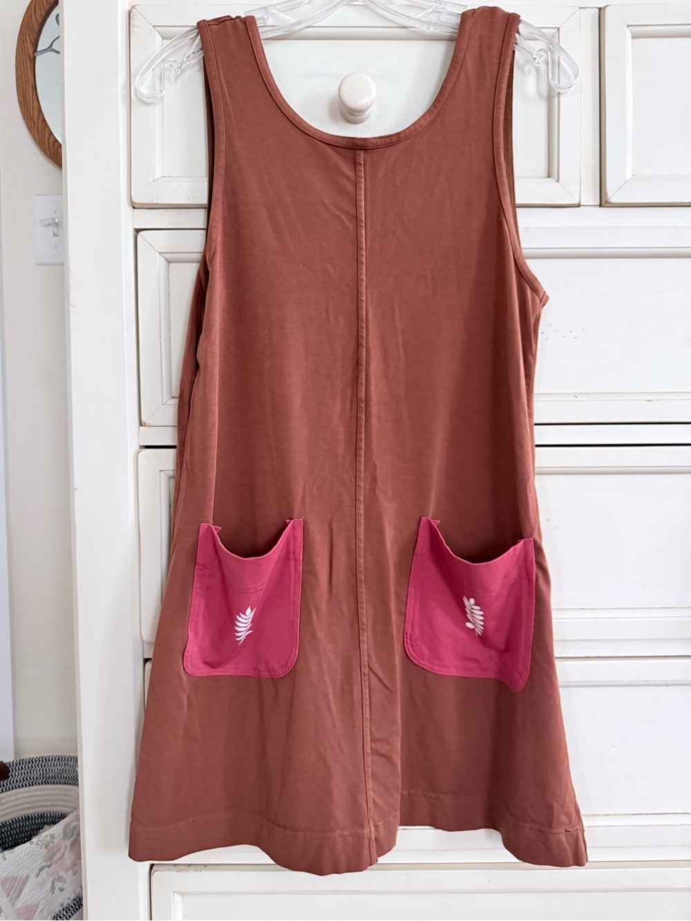 Purusha people sleeveless Mini Dress with pink Pocket Accents